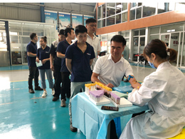 以人为本 关爱员工 一年一度健康体检活动走进15VIP太阳集团生产车间