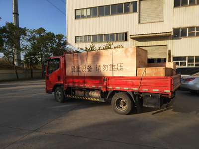 发货现场,镭鹰S90全自动洗车机发往河南省漯河市一汽大众汽车