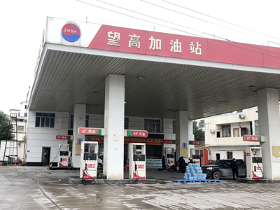 卓越品质持续热销,广西贺州市钟山县望高加油站订购一台镭鹰S90全自动洗车机