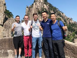 卓越品质畅销全球,俄罗斯莫斯科代理商刚订十台又下八台镭豹360洗车机订单