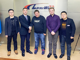 坚守品质和创新成就出口大单,俄罗斯ELD CAR WASH一次性订购十台镭豹360全自动洗护一体机