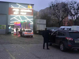 疫情之下砥砺前行,俄罗斯Robot car wash再订购两台镭豹360卓越型洗护一体机