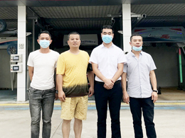 过硬品质六月火爆热销,福建省三明市尤溪增辰汽车服务公司订购一台镭鹰S90洗车机