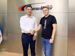 卓越品质海外销量暴涨,乌克兰Cyber Wash公司再次订购三台镭豹360洗车机