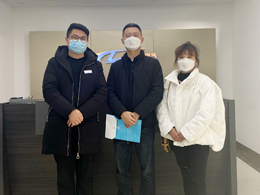阳春三月签约不断,四川省成都市张总来厂订购一台镭豹360