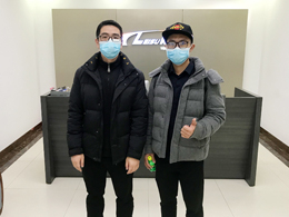 抗疫情复生产签订单,广东省佛山巴打汽车服务殴总来厂订购一台镭鹰S90自动洗车机