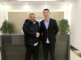 卓越品质畅销海外市场,瑞典客户Stevan先生订购四台镭豹360洗车机