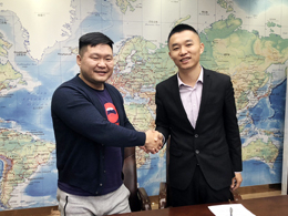海外发货现场,镭豹360炫彩型洗护一体机发往蒙古乌兰巴托