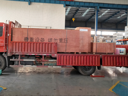 发货现场,镭豹360炫彩型洗车机发往辽宁省抚顺市美车洗车中心