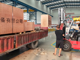 发货现场,镭鹰S90自动洗车机发往广西省柳州市济大汽车保养中心