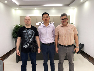 高品质海外市场持续热销,亚美尼亚客户来厂订购两台镭豹360卓越型洗护一体机