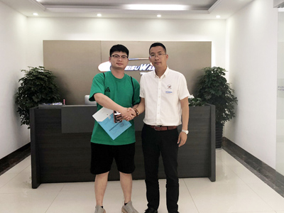 五月钜惠活动名额有限,恭喜浙江省义乌市楼总来厂订购一台镭豹360
