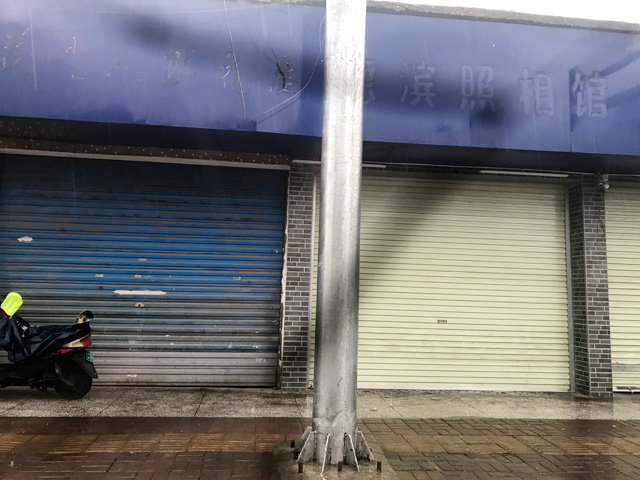 热卖不断疯狂不止,广西省柳州市林港物业服务公司订购一台镭鹰S90风干型全自动电脑洗车机