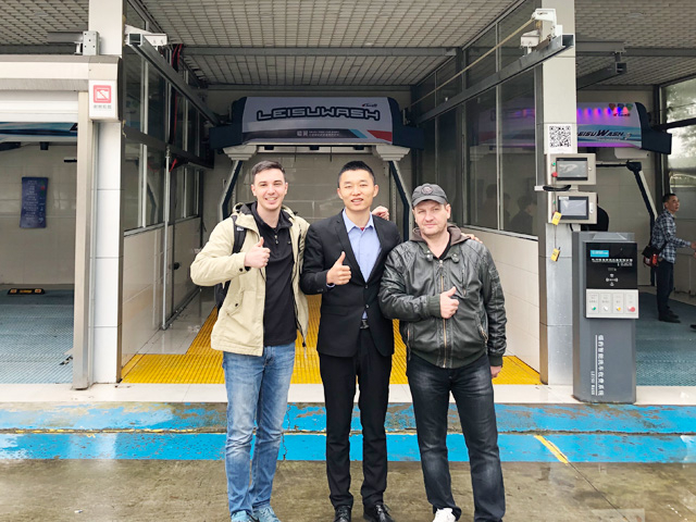 俄罗斯市场持续热销,俄罗斯克拉斯诺达尔市政府订购一台镭豹360洗护一体机