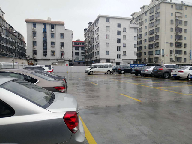 畅销热卖好品质,浙江省温州市乐清朱总订购一台镭鹰S90风干型电脑洗车机