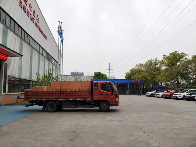 发货现场,镭鹰S90洗车机发往广东省佛山市卓毅达汽车服务