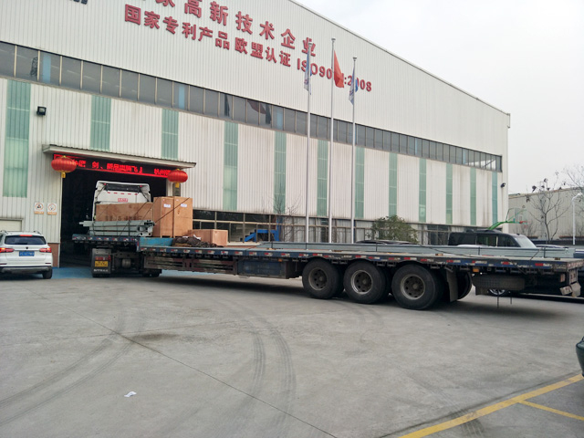 订单繁忙发货有序,镭翼SG无接触智能全自动洗车机发往云南省昆明市