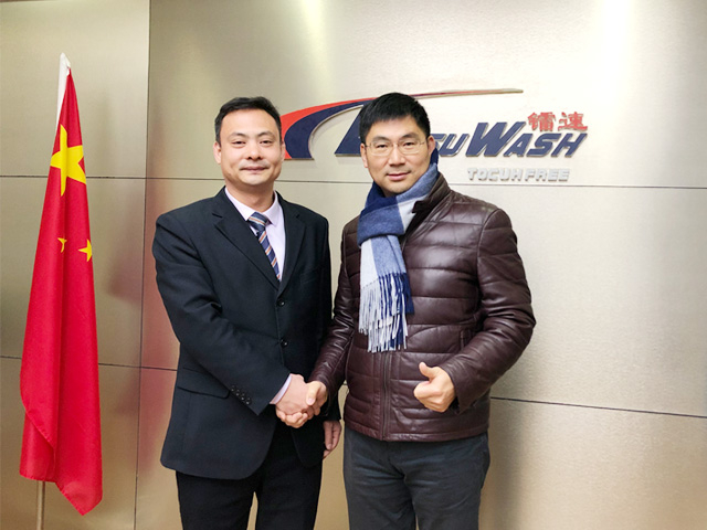 科技创新引领行业发展,广东省韶关市刘总订购两台镭翼SG无接触全自动智能洗护一体机