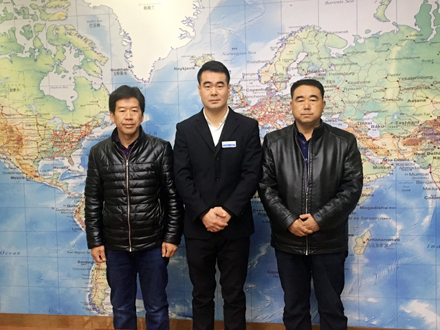 新年伊始迎来销售热潮,甘肃省定西市岷县柴总来厂订购一台镭豹360炫彩型洗护一体机