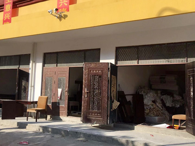 高性价比接地气的价格,四川省阿坝州茂县超人洗车店订购一台4.99万元镭鹰X1电脑洗车机