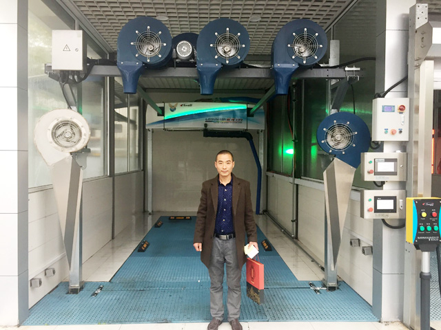 百万豪礼感恩钜惠仅剩11天,江苏省连云港市灌云县顺心洗车店订购一台镭鹰S9电脑洗车机