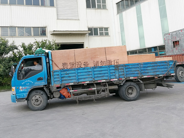 发货现场:镭鹰S90发往四川省简阳市迅洁洗车