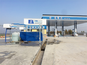 好产品造就更多回客,山东省潍坊市纽斯达加油站再订一台镭鹰S90洗车机