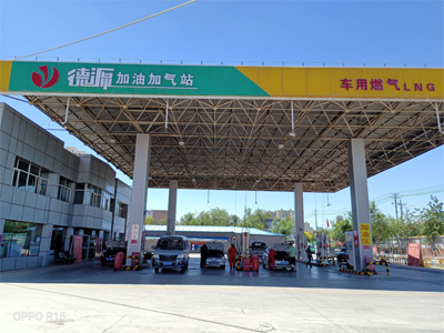 客户满意加好评,镭鹰X1洗车机在新疆乌鲁木齐市德源加油加气站安装完成