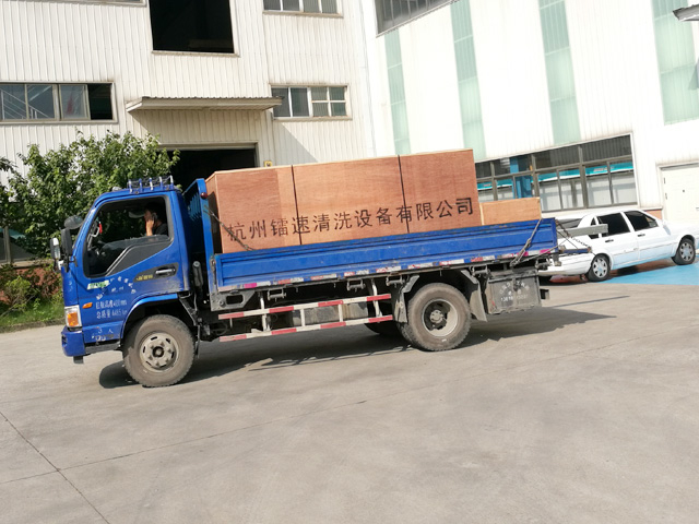 发货现场:镭鹰S90洗车机山东省青岛市中享加油站
