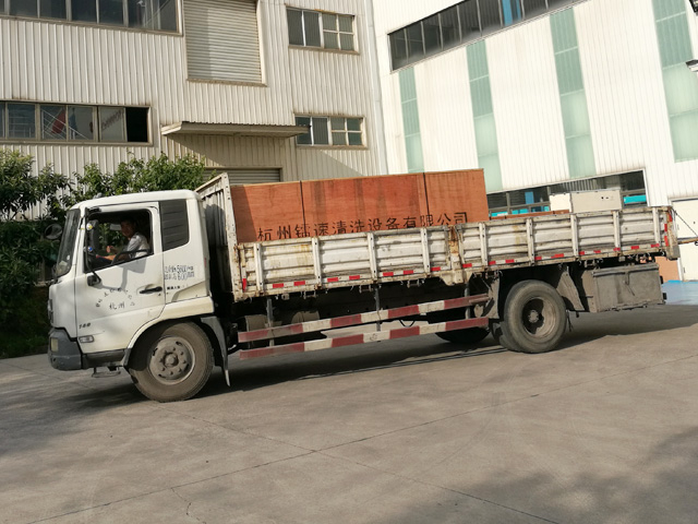 发货现场:镭豹WIN5发往湖北省咸宁市科亿汽车养护中心