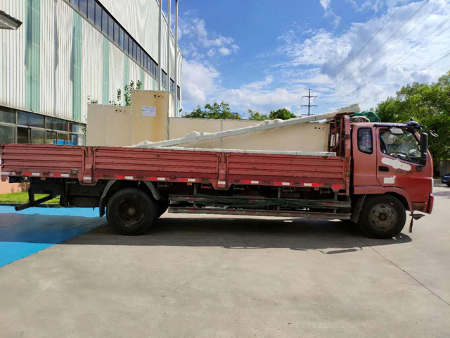 海外发货现场,镭豹360洗车机发往欧洲罗马尼亚