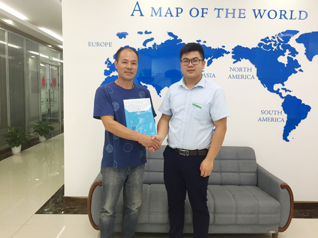 炎炎夏日购机热,浙江省宁波市“新捷成汽车装饰服务部”订购一台镭鹰S90标准型电脑洗车机