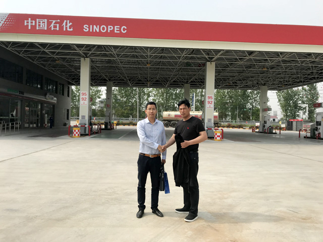 好品质15VIP太阳集团造,江苏省南京市中国石化加油站订购一台镭豹350电脑洗车机