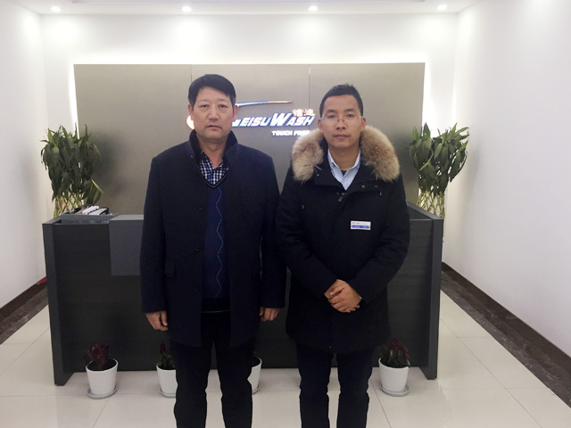 15VIP太阳集团喜迎新年开门红,山东省临沂市曹总订购一台镭豹360极速型洗护一体机