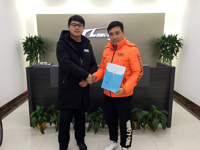 品质铸就热销,陕西省咸阳市“世鼎轮胎经销部”订购一台镭豹WIN5镀膜风干一体机