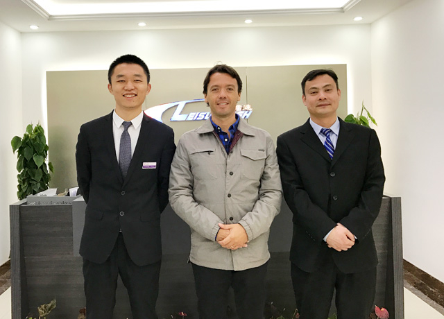 智利销售稳步增长,镭豹360全自动洗车机销往智利圣地亚哥