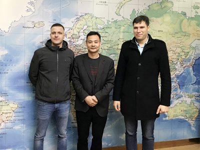 海外市场持续热销,俄罗斯远东地区Alex公司再订六台镭豹360洗车机
