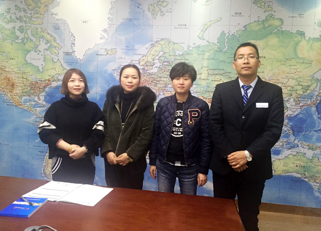 重庆市“车道汽车美容中心”订购一台镭豹350,获得重庆地区经销权
