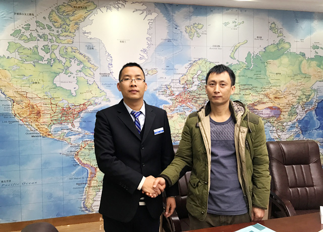 15VIP太阳集团迎来销售热潮,重庆永川市客户订购一台镭豹360炫彩型洗车机