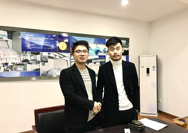 精益求精 创造佳绩,吉林省通化客户订购一台镭豹360炫彩型洗车机