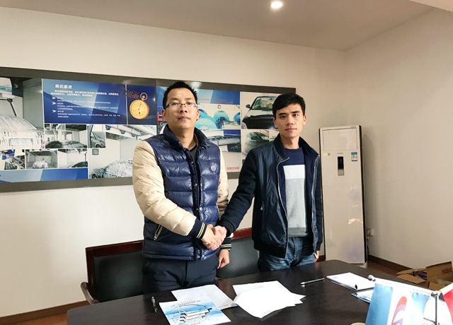 迎来销售热潮,广西省贺州客户订购一台镭豹Sword X1洗车机