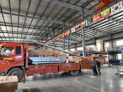 发货现场,镭豹360锐意型洗车机发往广东省广州市威洁士汽车美容
