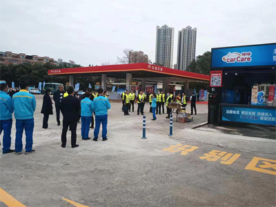 广东省中石油各级领导莅临油站现场参观考察非油业务,现场体验镭翼SG仿形高压无接触洗车机