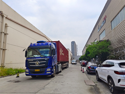 海外发货现场,三台镭豹360和一台镭翼DG仿形洗车机发往俄罗斯莫斯科