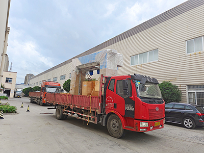 发货现场,镭翼DG仿形高压无接触洗车机发往湖北省宜昌市