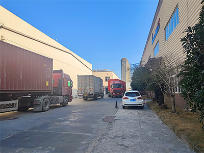 发货现场,五台镭豹360极速型全自动洗车机发往中国台湾省