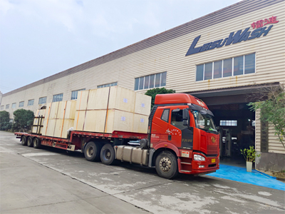 海外发货现场,十二台leisuwash 360高压无接触洗车机发往俄罗斯莫斯科