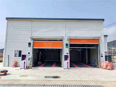 两台LEISUWASH SG PRO仿形高压无接触洗车机在韩国金海市安装完成交付使用