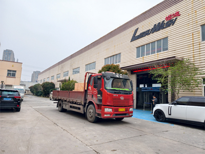 LEISUWASH S90 旗舰型洗车机成功发往贵州省盘州市祥喆加油站