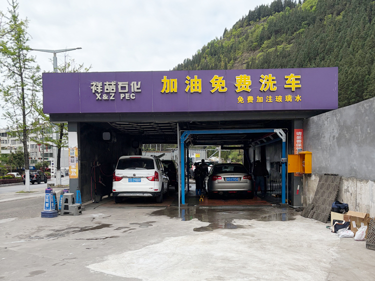01.jpg
